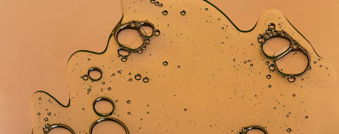 Comment raffermir naturellement le contour des yeux ?